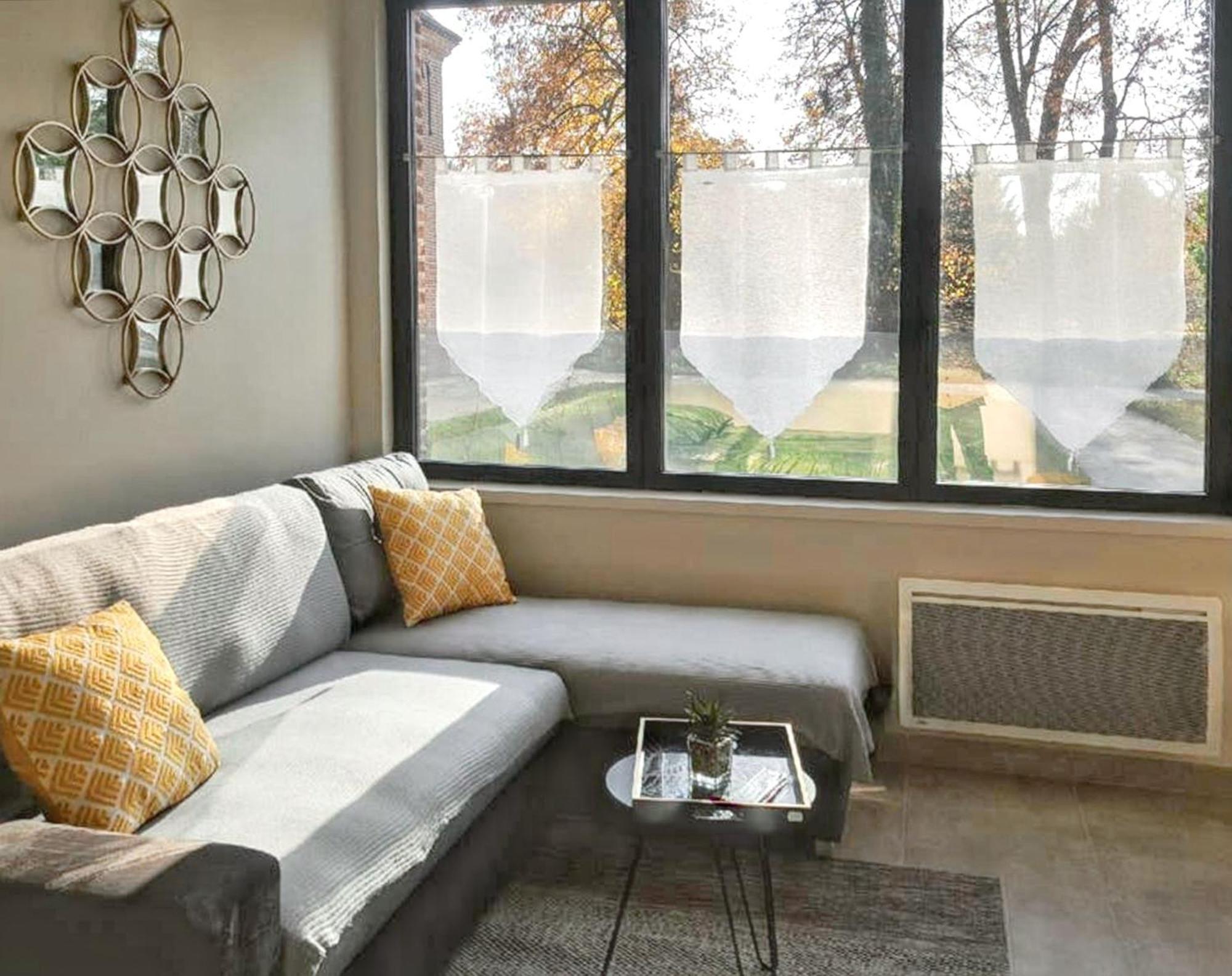 Charmant Studio A Abondant Avec Terrasse Ensoleillee 30 M² מראה חיצוני תמונה